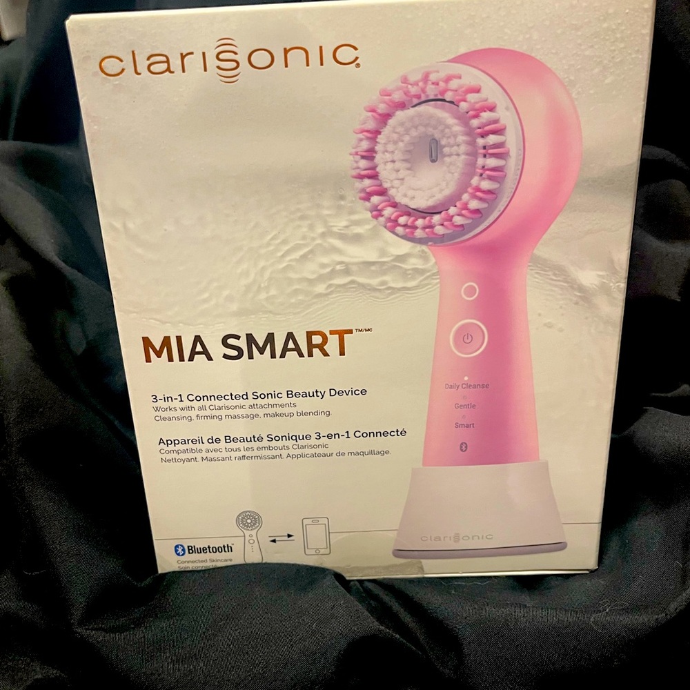 🌟BRAND NEW 🌟 Smart Clarisonic Facial Cleansing Device w/cleansing brush head’s